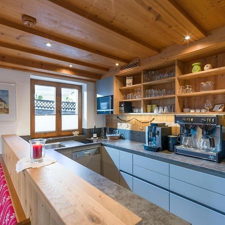 Gaestehaus Hofer Brixen im Thale Esterno foto